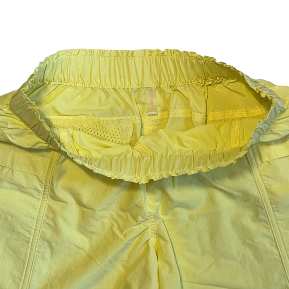 Free People Women’s Sz S NWT Yellow Shorts In The Wild Lightweight Pull On - Picture 6 of 11